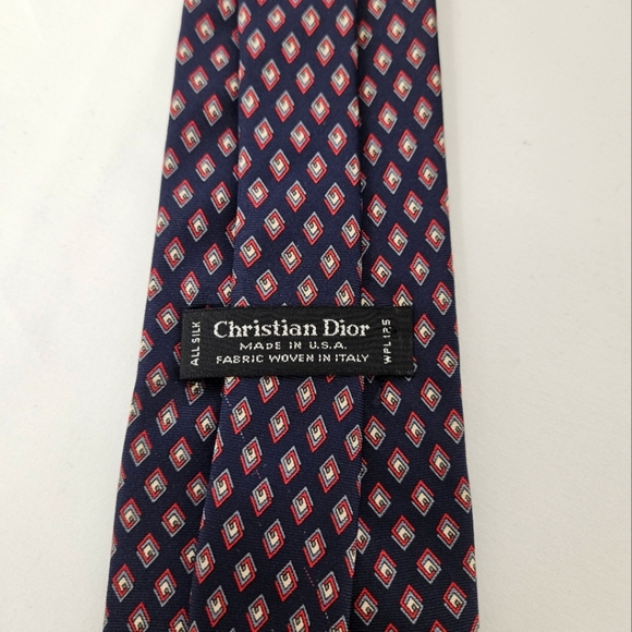 Christian Dior Silk Neckyie in Navy and Red Interlocking Diamond Pattern - Picture 5 of 8